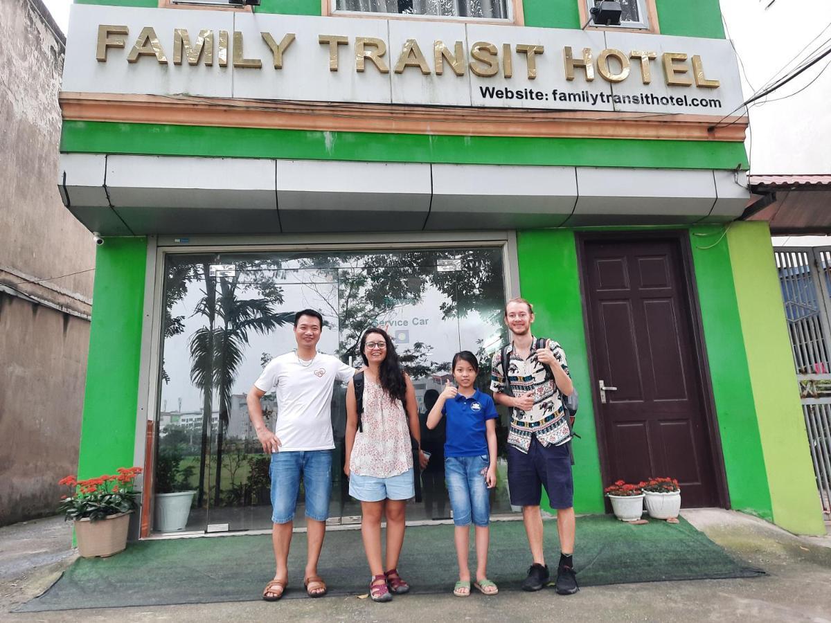 Family Transit Hotel Thach Loi Exteriör bild
