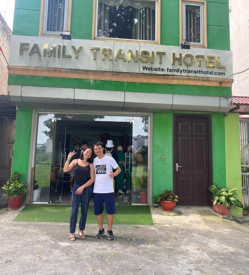 Family Transit Hotel Thach Loi Exteriör bild