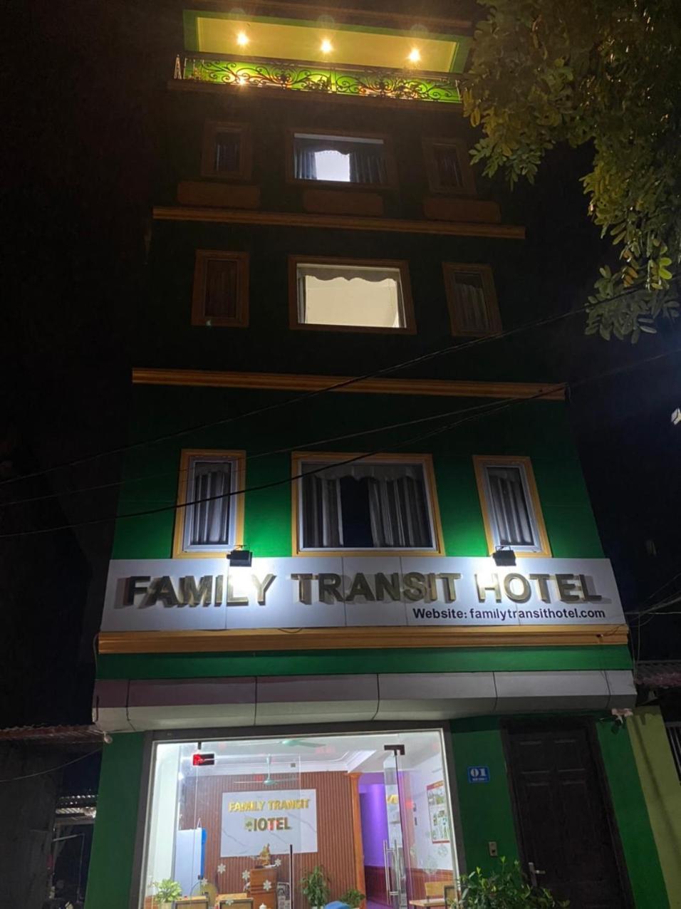 Family Transit Hotel Thach Loi Exteriör bild