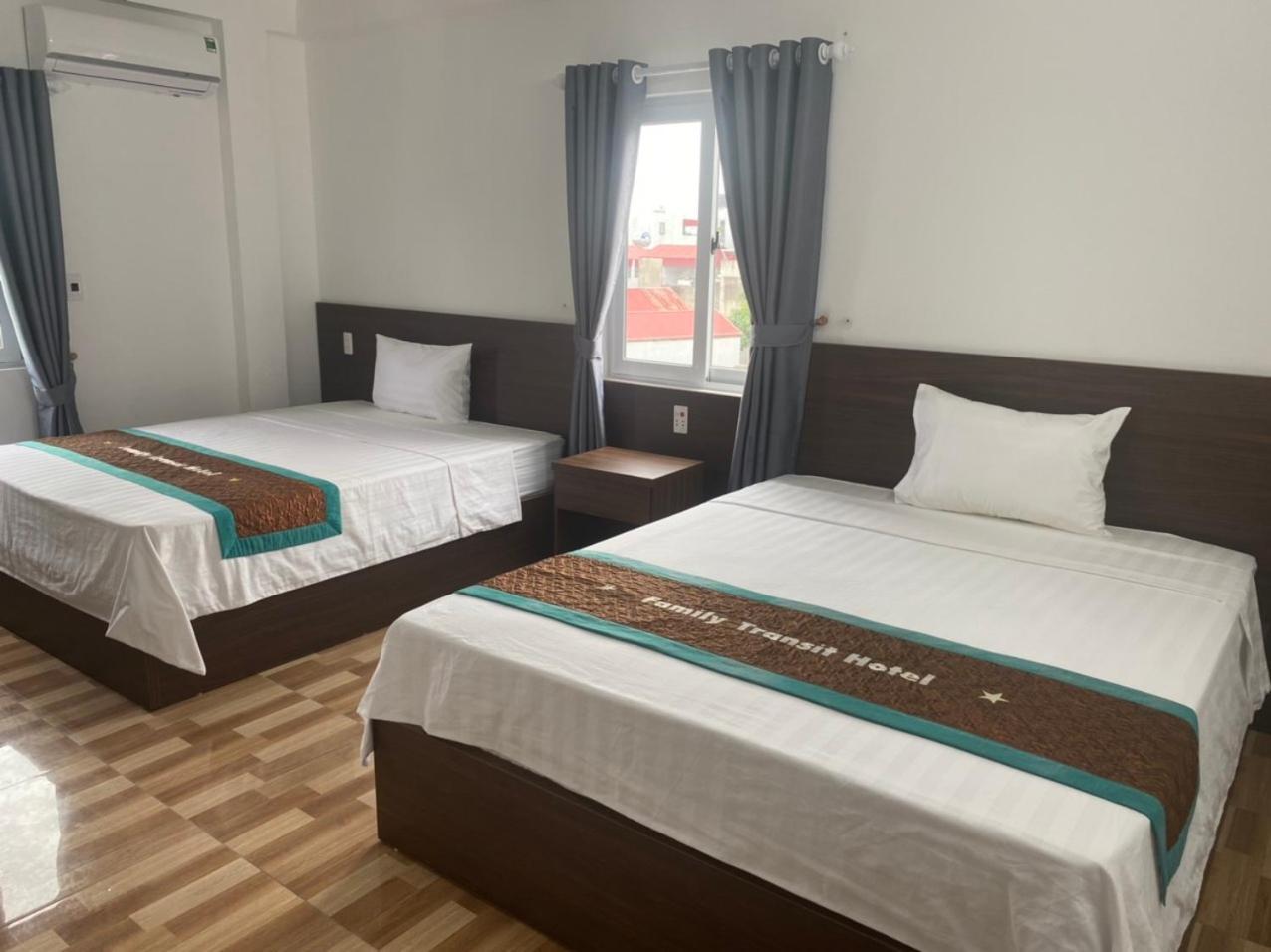 Family Transit Hotel Thach Loi Exteriör bild
